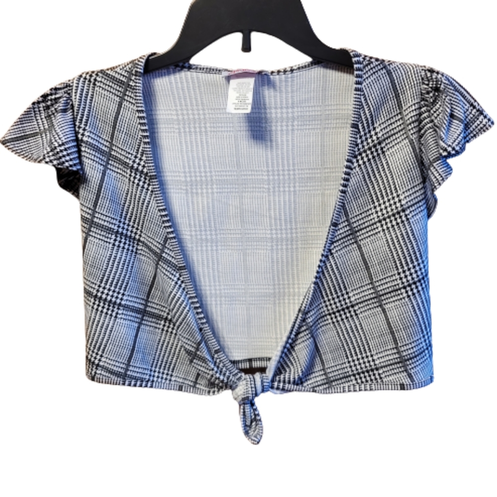 MadRag Black and White Plaid Crop Top with Tie-Knot  Size Medium  NEW